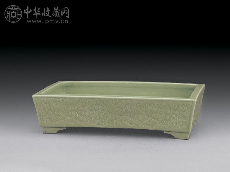 清中期 豆青釉刻花水仙盆