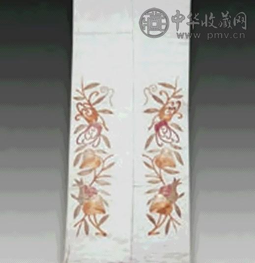 清 平金引袖三果图(2件)