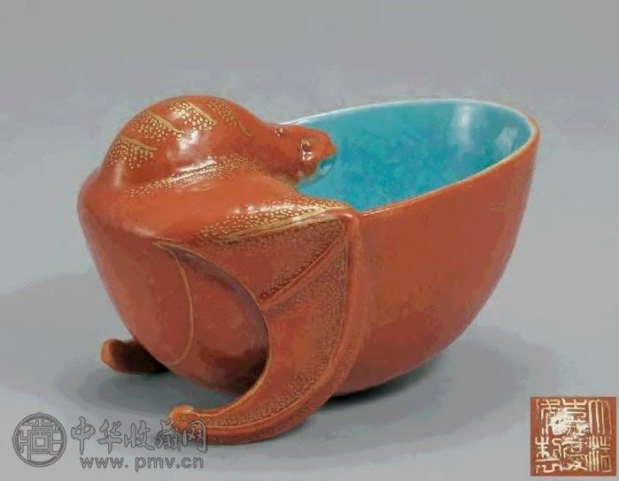 清珊瑚红描金蝙蝠抱桃水盂收藏资讯|艺术家|书画家|书画名人|书法家