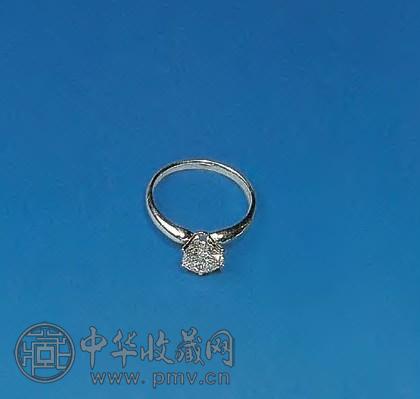 白金钻石戒指