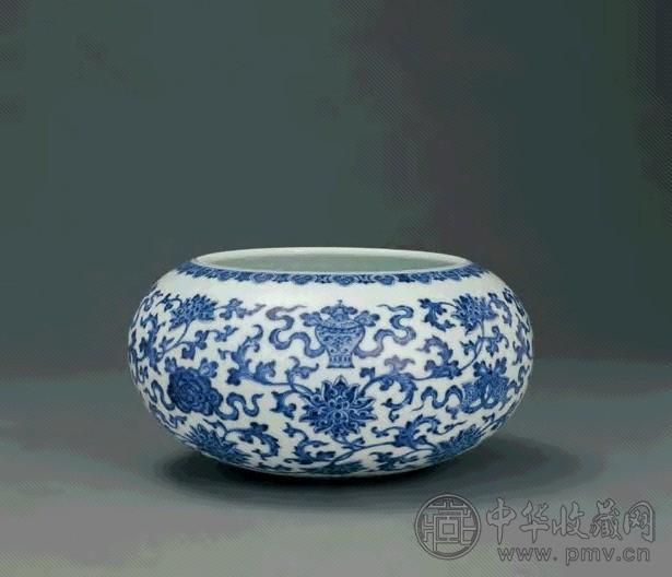 清乾隆 青花缠枝莲托八吉祥纹钵