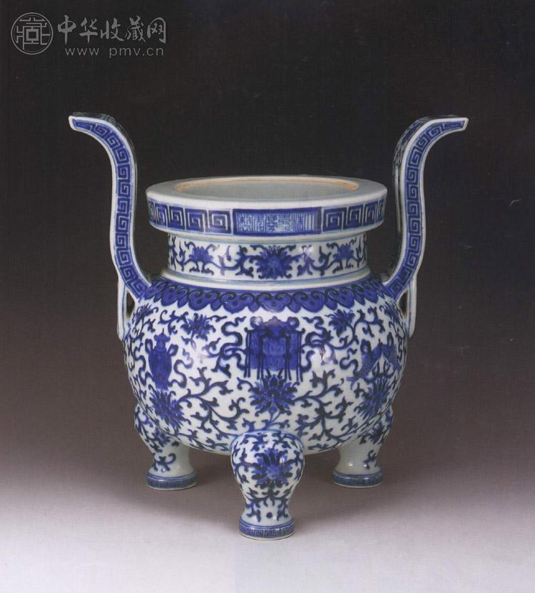 清嘉庆 青花八宝三足炉